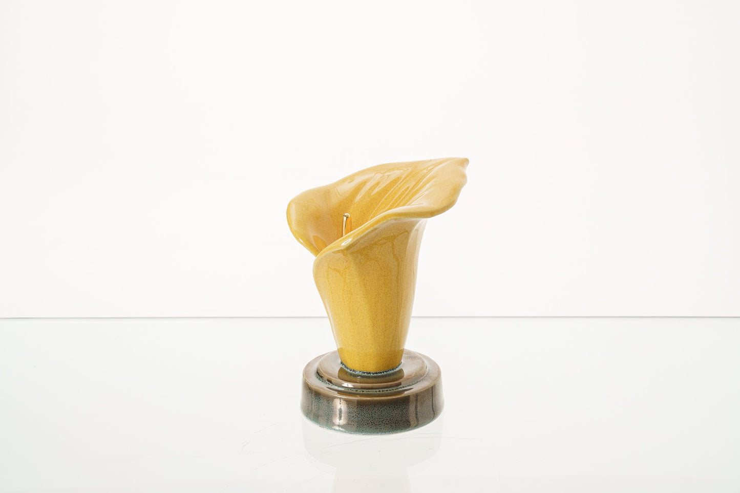 
                  
                    Pulvis Art Urns Keepsake Urn Calla Lily Keepsake Urn - Amber Yellow | Ceramic. Keepsake for cremation ashes - small
                  
                