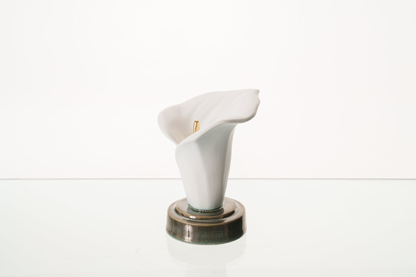 
                  
                    Pulvis Art Urns Keepsake Urn Calla Lily Keepsake Urn - White Matte | Ceramic
                  
                