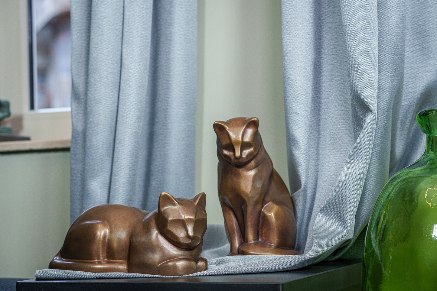 
                  
                    Pulvis Art Urns Pet Urn Cast Bronze Cat Urn "Neko" | Premium Quality Bronze
                  
                