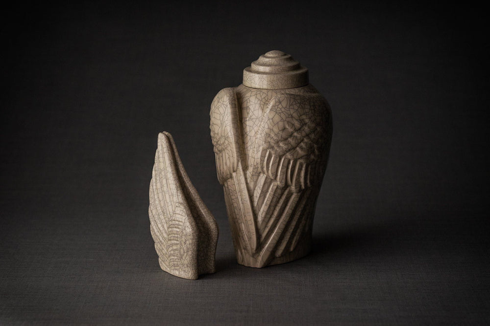 
                  
                    Urna de cerámica para cenizas - Alas - set by Pulvis Art Urns
                  
                