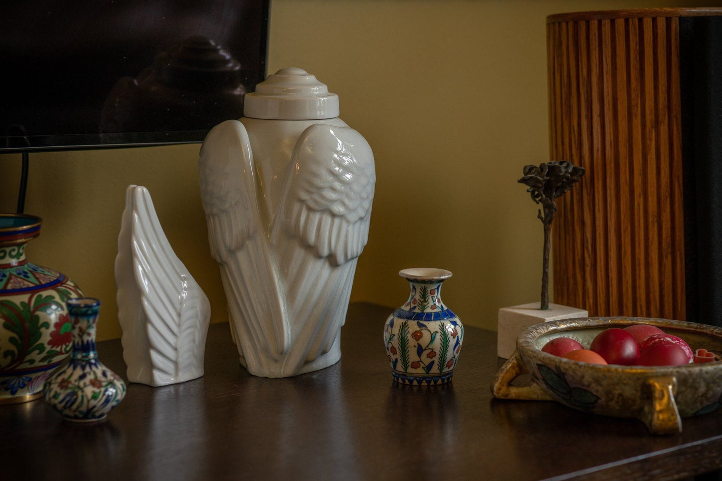 
                  
                    Wings Art Urns Set
                  
                