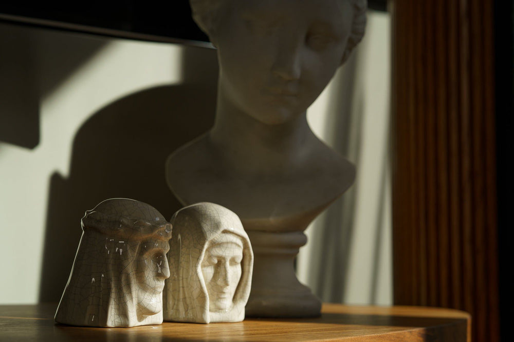 
                  
                    Pulvis Art Urns Keepsake Urn Handmade Mini Keepsake Urn "The Christ" - White | Ceramic
                  
                