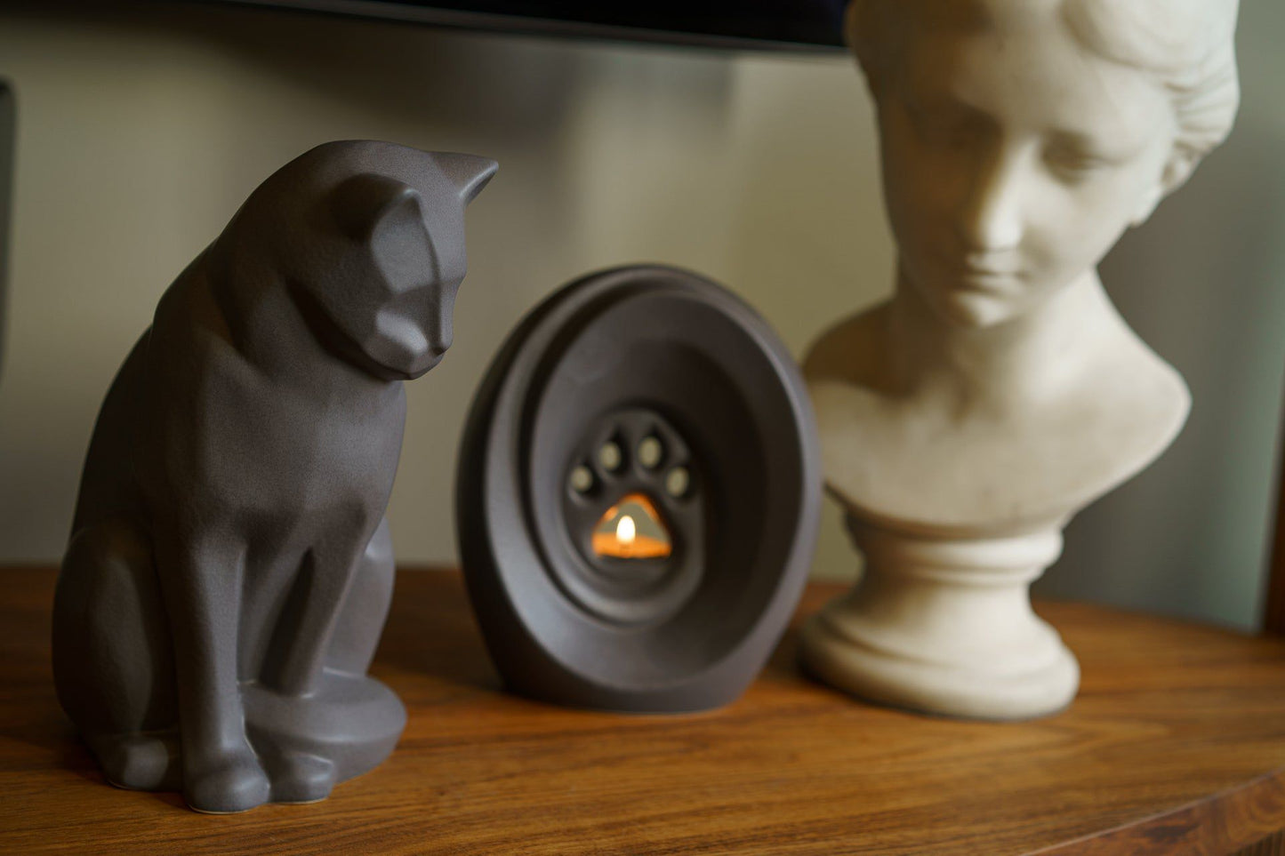 
                  
                    Pulvis Art Urns Pet Urn Neko Pet Urn for Ashes - Gray Matte | Ceramic | Handmade
                  
                