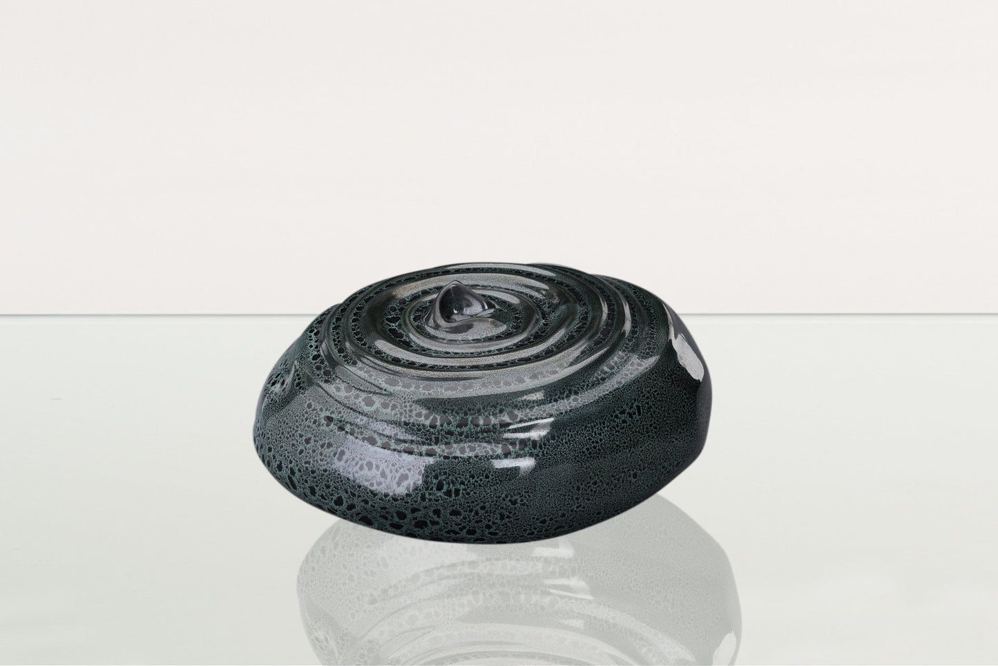 Handmade Cremation Urn for Ashes "Resonance" - Large Urn | Black Melange | Ceramic