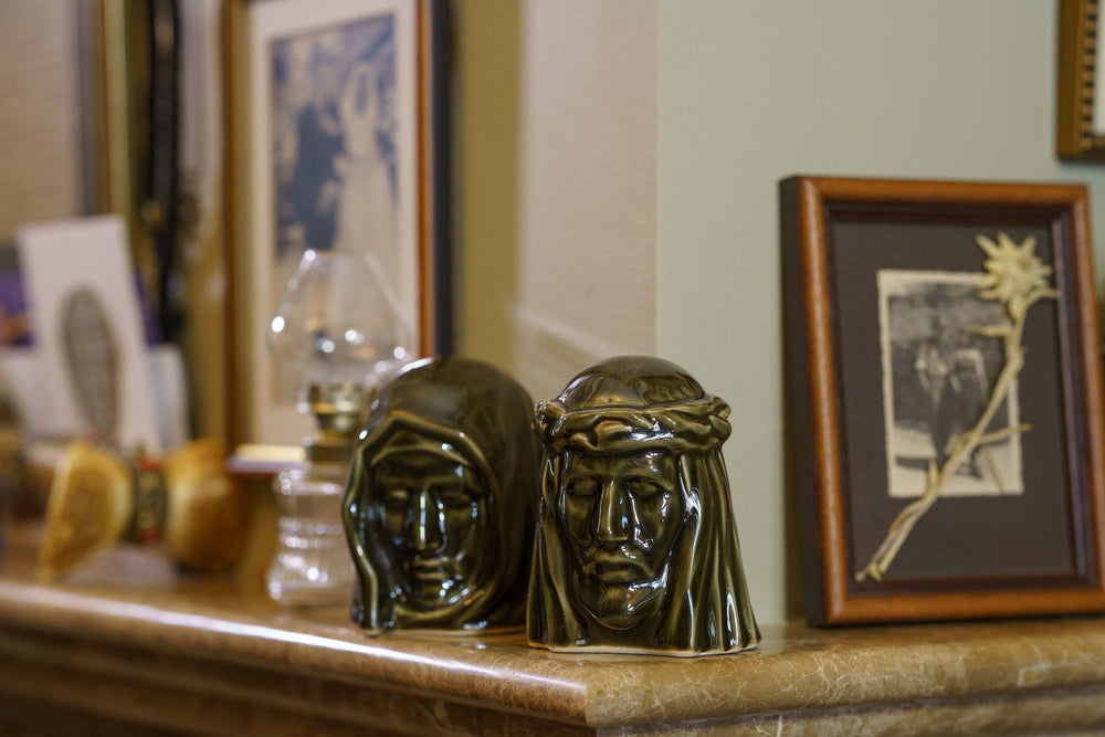 Pulvis Art Urns Keepsake Urn Handmade Mini Keepsake Urn "The Christ" - Oily Green | Ceramic